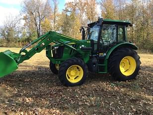 Main image John Deere 5090E 0