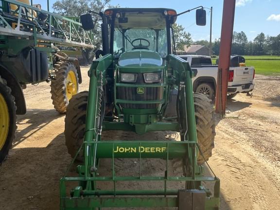 Image of John Deere 5090E equipment image 4