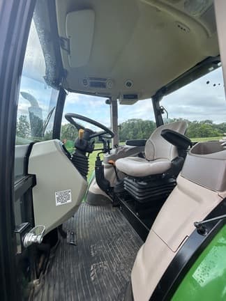 Image of John Deere 5090E equipment image 4