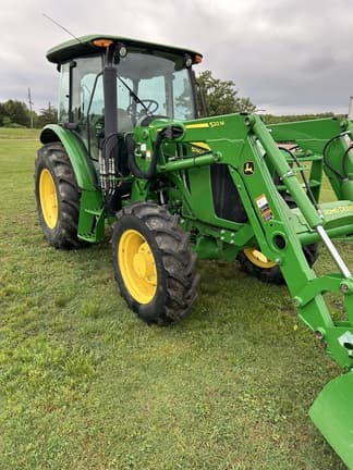 Main image John Deere 5090E