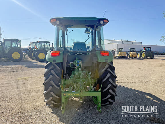 Image of John Deere 5090E equipment image 3