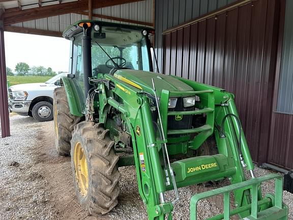 Image of John Deere 5090E equipment image 4