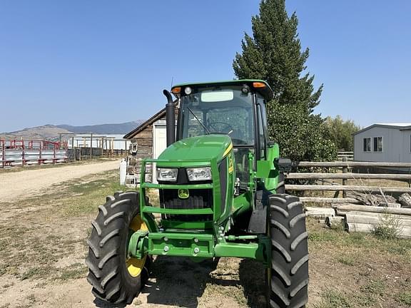 Image of John Deere 5090E equipment image 1