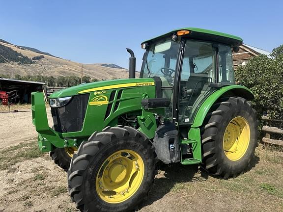 Image of John Deere 5090E equipment image 2