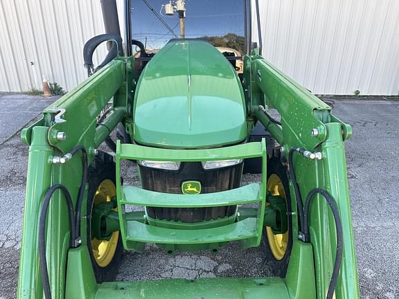 Image of John Deere 5090E equipment image 3