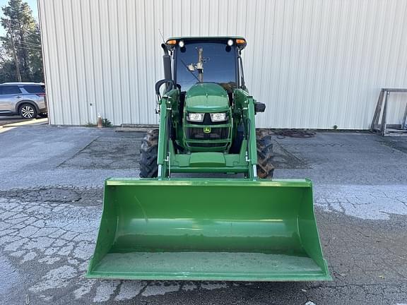 Image of John Deere 5090E equipment image 2