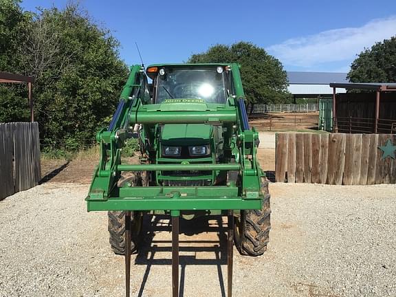 Image of John Deere 5090E equipment image 2