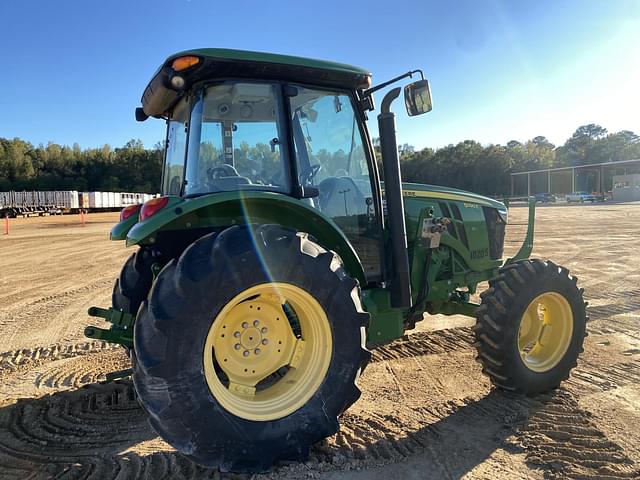 Image of John Deere 5090E equipment image 2