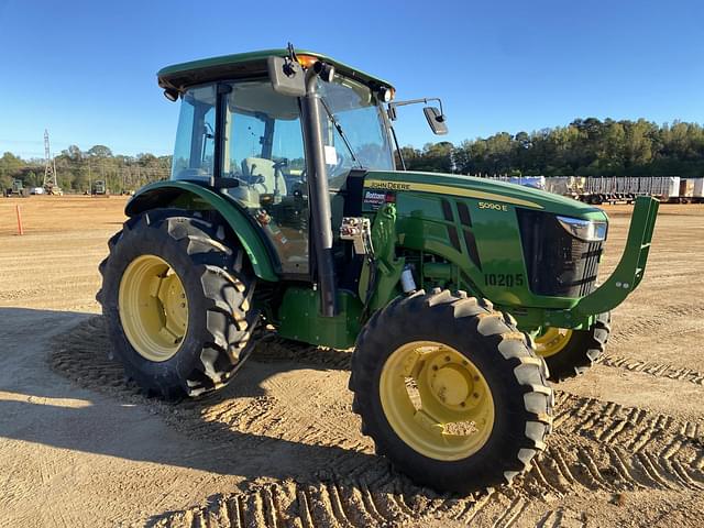 Image of John Deere 5090E equipment image 3