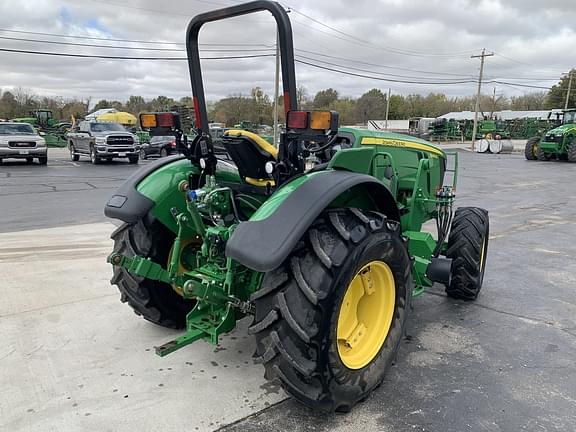 Image of John Deere 5090EL equipment image 4