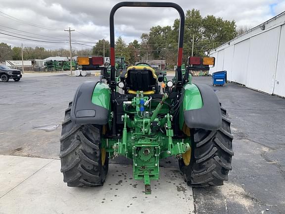 Image of John Deere 5090EL equipment image 3