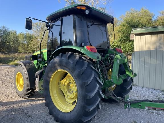 Image of John Deere 5090M equipment image 4