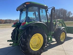 Main image John Deere 5090M 3