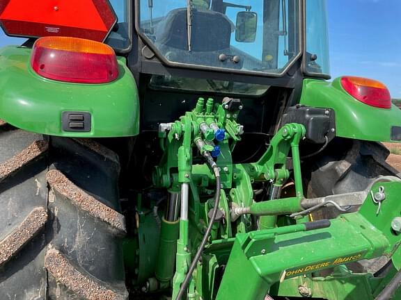 Image of John Deere 5090M equipment image 4