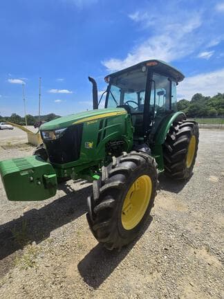 Image of John Deere 5090M equipment image 2