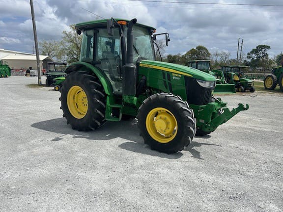 2020 John Deere 5090M Equipment Image0