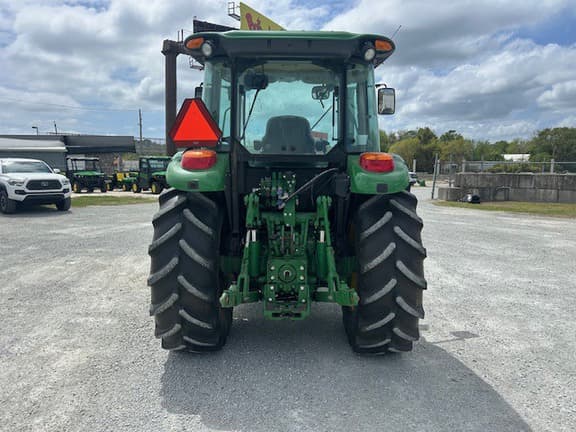 Image of John Deere 5090M equipment image 3
