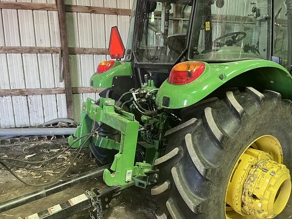 Image of John Deere 5100E equipment image 4