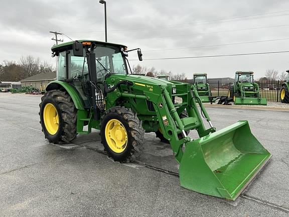 Image of John Deere 5100E equipment image 3