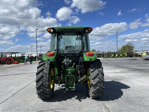 Image of John Deere 5100E equipment image 3