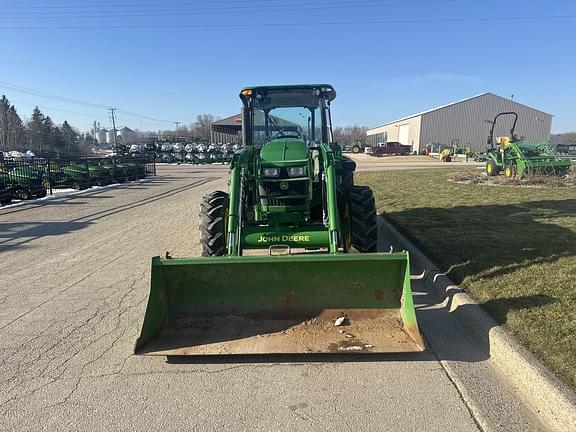 Image of John Deere 5100E equipment image 2