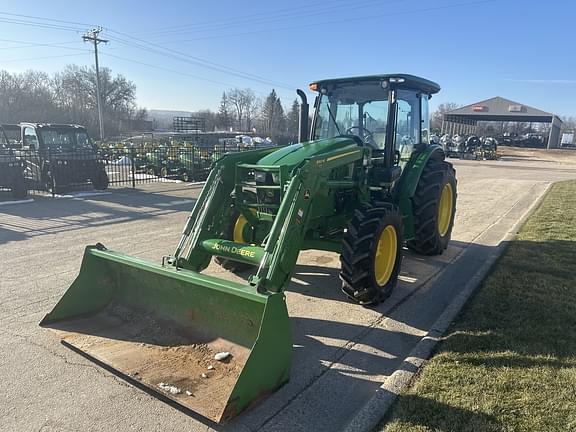 Image of John Deere 5100E equipment image 3