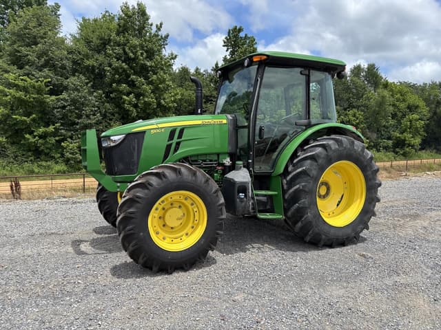 Image of John Deere 5100E equipment image 1