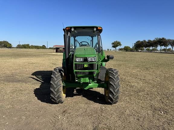 Image of John Deere 5100E equipment image 4