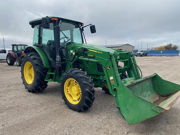 Image of John Deere 5100E equipment image 3