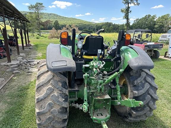 Image of John Deere 5100E equipment image 2