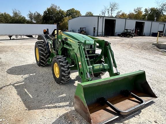 Image of John Deere 5100E equipment image 2