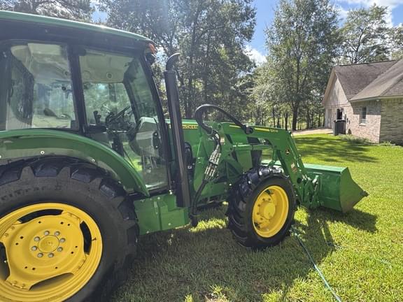 Image of John Deere 5100E equipment image 4