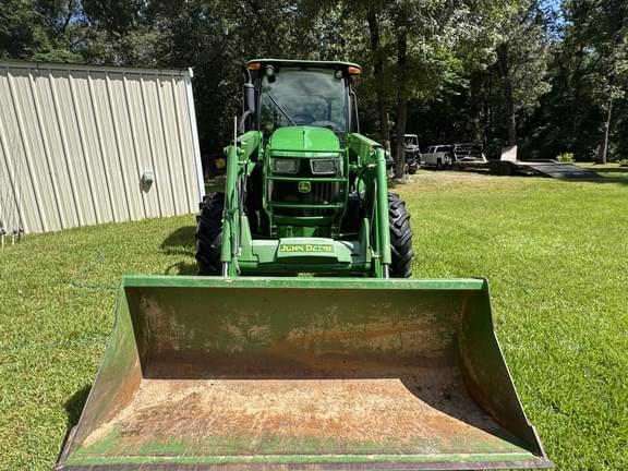 Image of John Deere 5100E equipment image 2