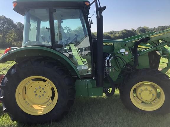 Image of John Deere 5100E equipment image 3