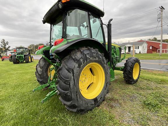 Image of John Deere 5100E equipment image 2