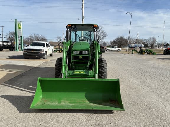 Image of John Deere 5100E equipment image 4