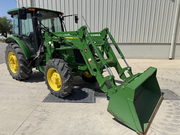 Image of John Deere 5100E equipment image 3