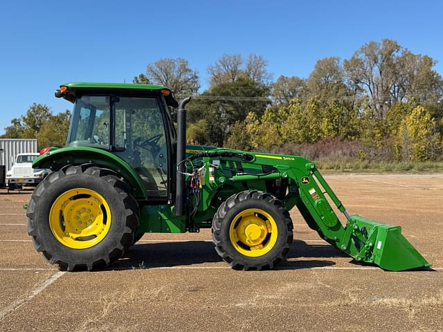 Image of John Deere 5100E equipment image 2