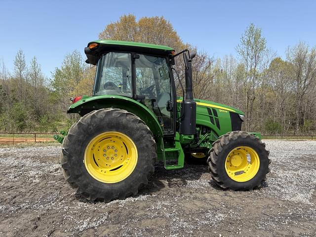 Image of John Deere 5100M equipment image 4