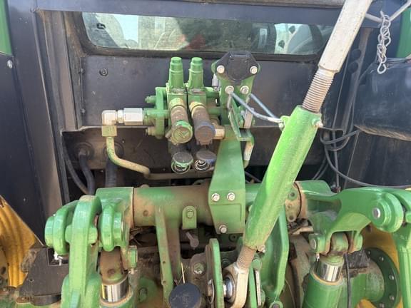 Image of John Deere 5100M equipment image 3