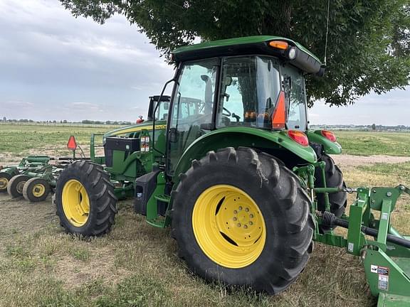 Image of John Deere 5100M equipment image 2
