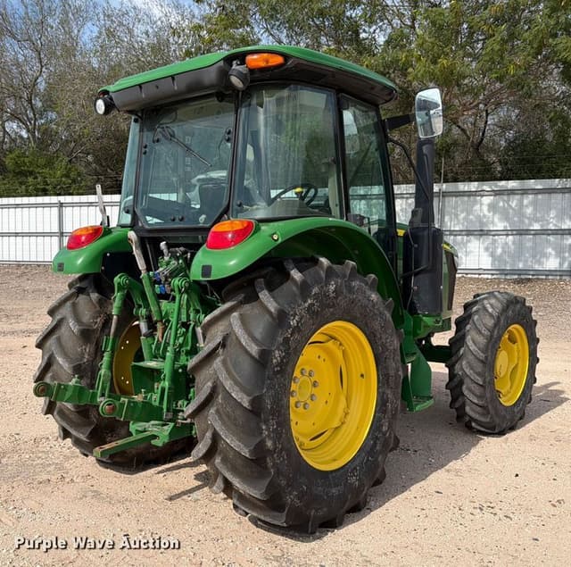 Image of John Deere 5100M equipment image 4