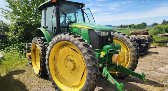 Image of John Deere 5100MH equipment image 3