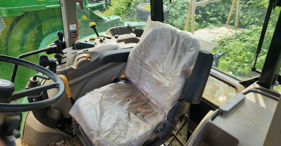 Image of John Deere 5100MH equipment image 4