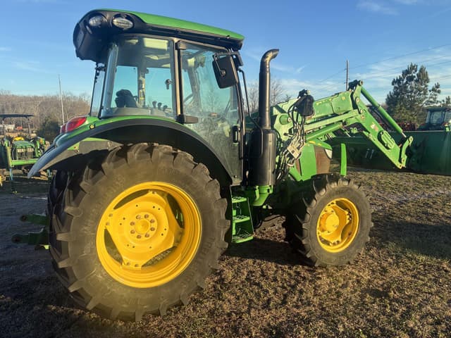 Image of John Deere 5100R equipment image 1