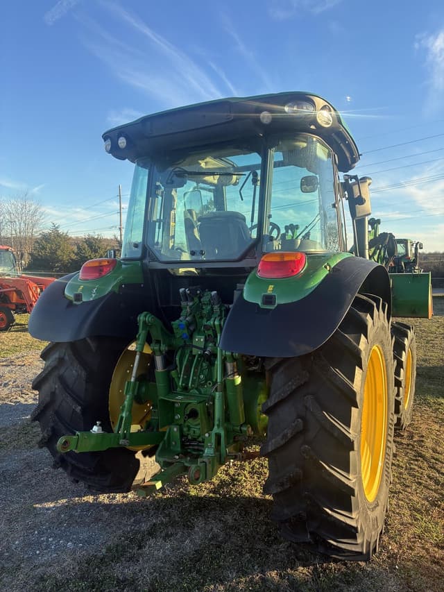 Image of John Deere 5100R equipment image 2