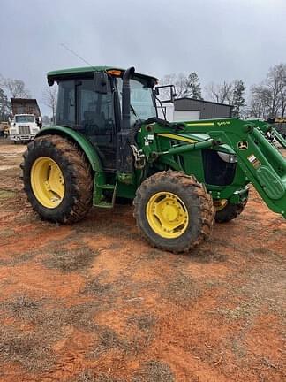 Image of John Deere 5115M equipment image 4