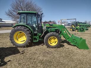 Main image John Deere 5115M 4