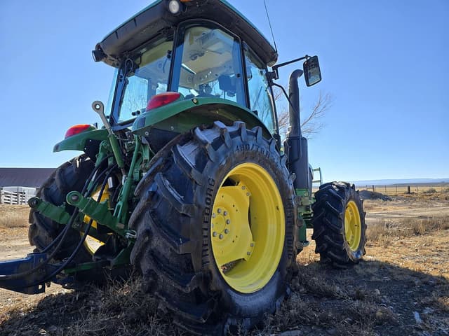 Image of John Deere 5115M equipment image 4