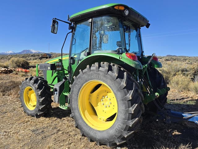 Image of John Deere 5115M equipment image 2